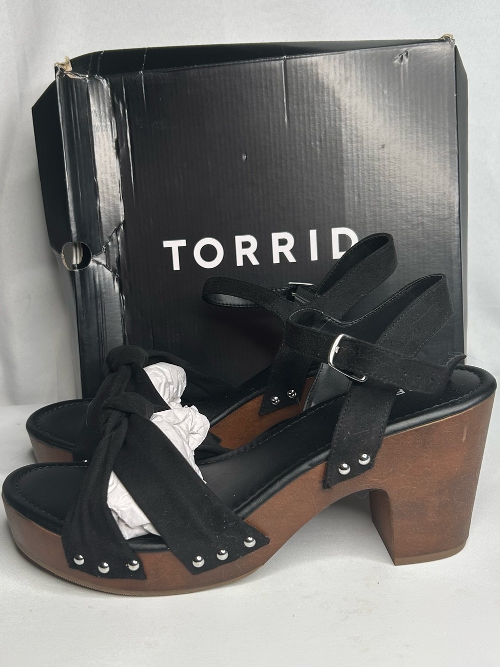 New In Box Torrid 4H BLK KNOT FAUX WOOD HEEL Sz 13 - Picture 5 of 7